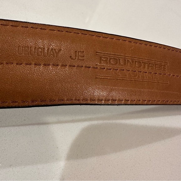 Men’s Roundtree And Yorke Burgundy Burnished Leather Brass Buckle Dress Belt 38 - Picture 5 of 11